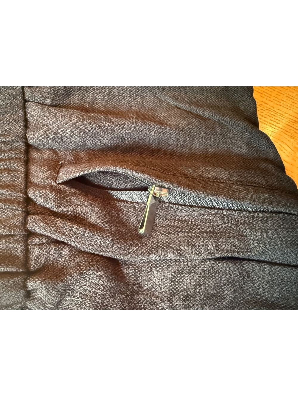 Halara Large Black Linen Feel Zippered Pocket Shorts - Picture 3 of 4